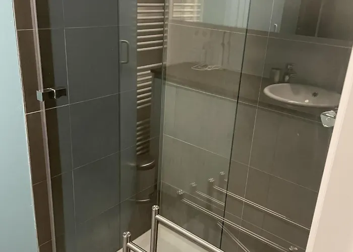 Casiola - Away From In The Heart Of Apartamento Gante